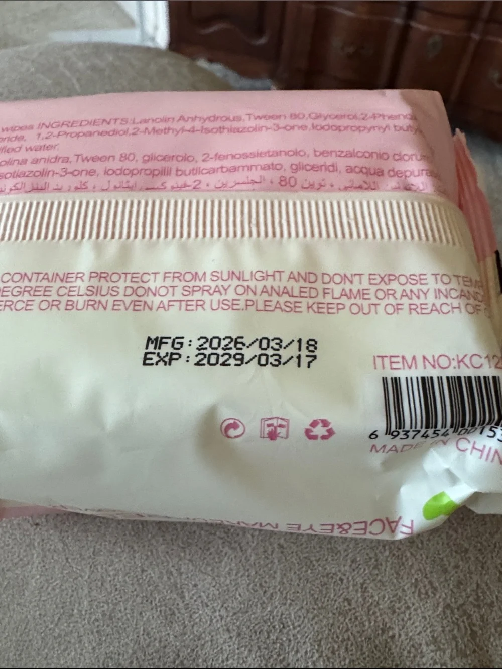 Kevin & Coco Facial Cleansing Makeup Wipes NEW Watermelon 25 Wipes Inside